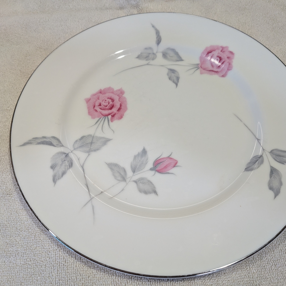 Narumi Fine China Plates Qty 2; Classic Rose 5226 Vintage - Picture 6 of 10